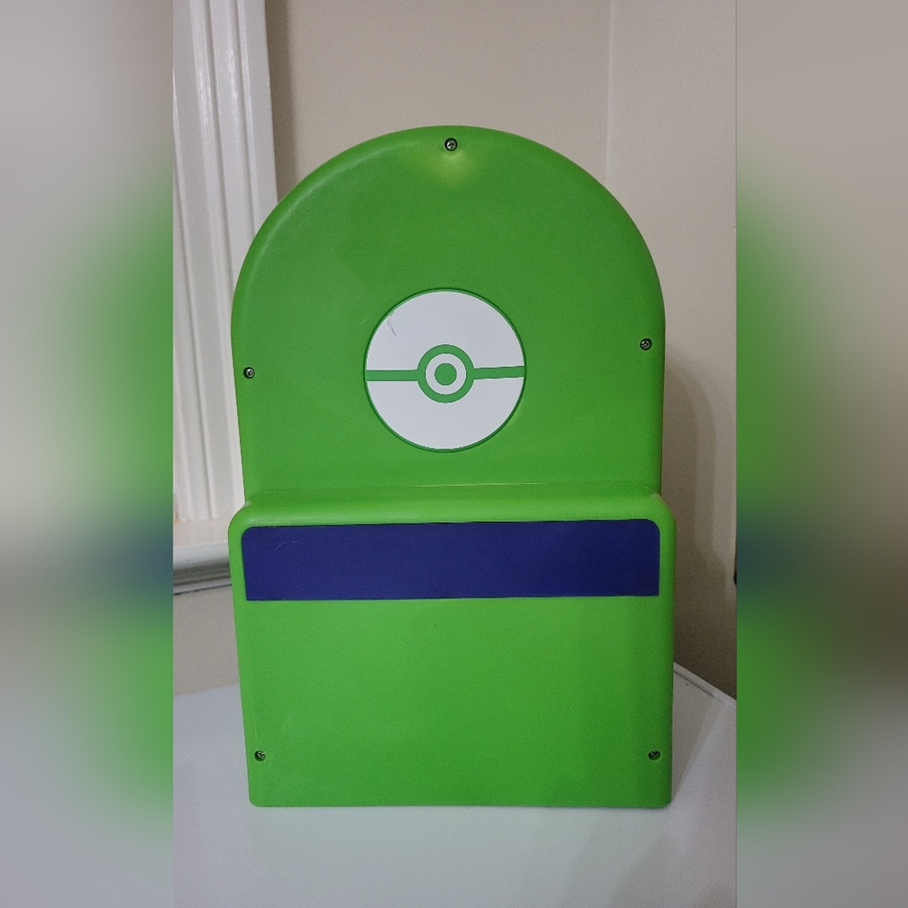 Pokémon Carry Case Playset Folds to Backpack